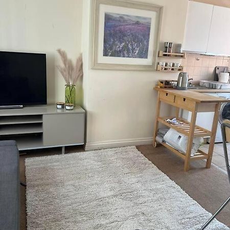 1 Bedroom Flat Sleeps 4 In Abingdon Oxfordshire Екстер'єр фото