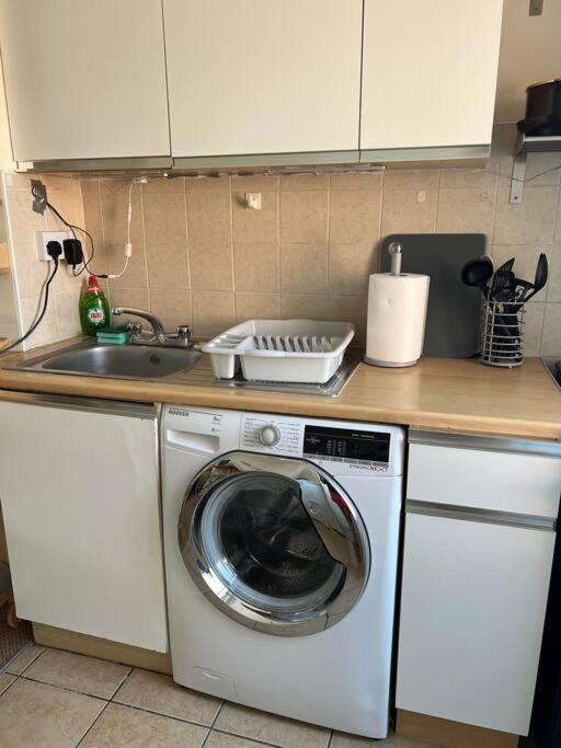 1 Bedroom Flat Sleeps 4 In Abingdon Oxfordshire Екстер'єр фото